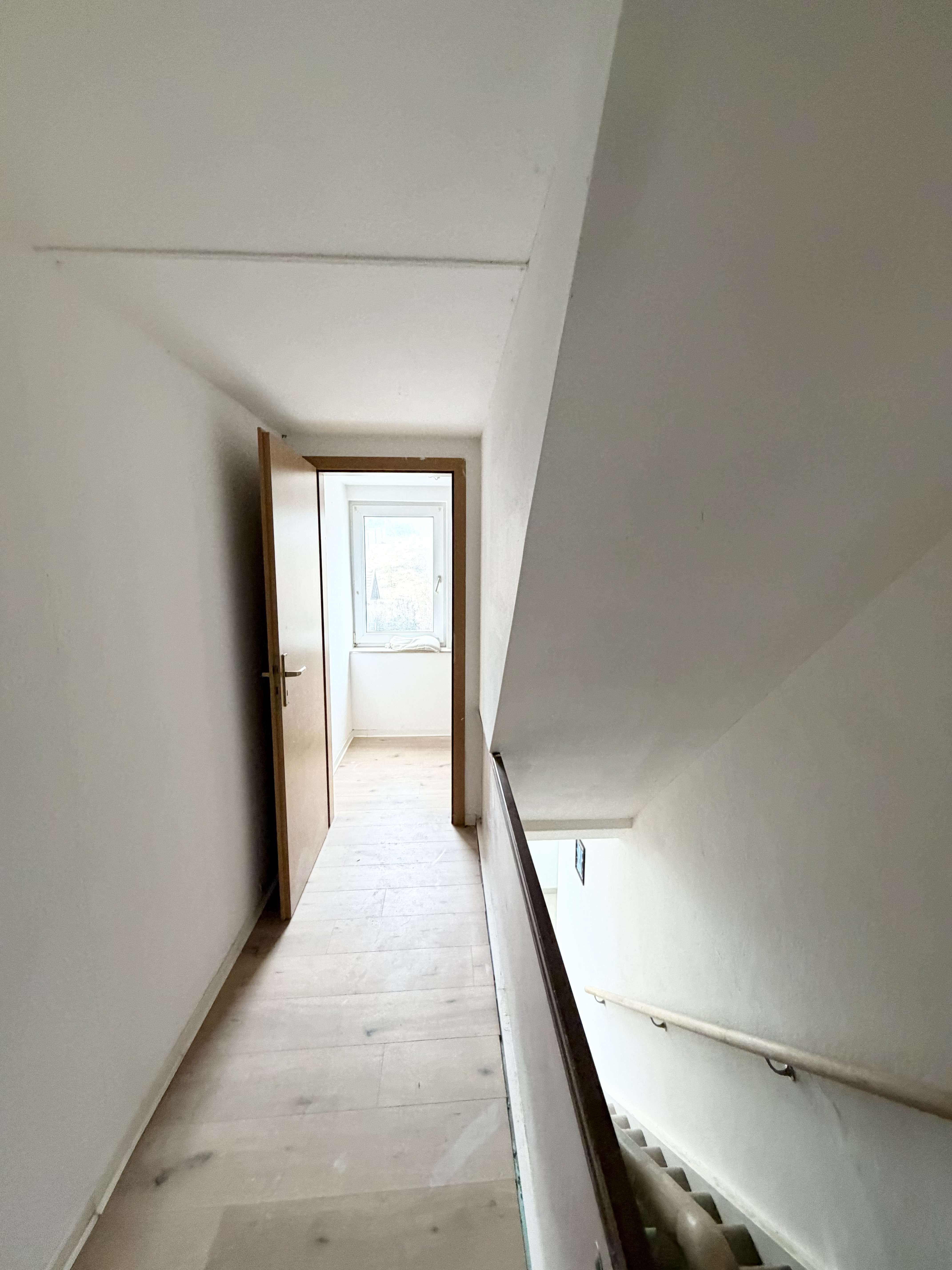 Immobilie in Coppenbrügge - Leerstehendes saniertes 3-Familienhaus + Gewerbeeinheit! Über 10% Rendite p. a. möglich - Bild 17