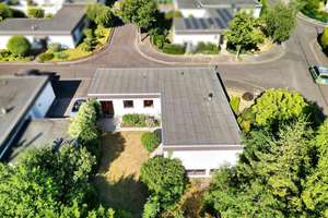 Leben mit Weitblick: Großzügiger Bungalow in Sankt-Augustin- Niederpleis  – Die vollständige Adresse der Immobilie erhältst du vom Anbieter., 53757 Sankt Augustin – Vorschaubild 4