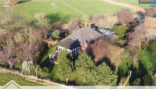 Bild von Leben, wo andere Urlaub machen – Bungalow mit Einliegerwohnung und Deichblick nahe Greetsiel