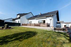 Großzügiges EFH in begehrter Lage von Limburg # über 200 m² Wohn-/Nutzfläche + Keller – Die vollständige Adresse der Immobilie erhältst du vom Anbieter., 65549 Limburg an der Lahn – Vorschaubild 1