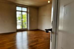 Altbauwohnung mit Balkon und Stellplatz in Krefeld-Uerdingen – Die vollständige Adresse der Immobilie erhältst du vom Anbieter., 47829 Uerdingen, Krefeld – Vorschaubild 3