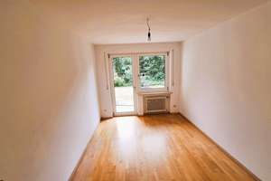 Seltene Gartenwohnung mit Hausgefühl: 4,5 Zimmer, Terrasse, Hobbyraum und Garage – Klagenfurter Str. 12, 81669 Ramersdorf, München – Vorschaubild 8