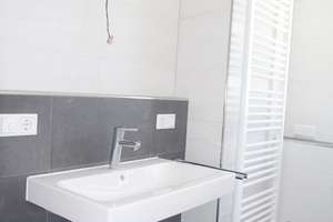 IMMOBILIEN SCHNEIDER - FORSTENRIED schöne 2-Zimmer-OG-Wohnung mit hochwertiger Ausstattung und EBK – Die vollständige Adresse der Immobilie erhältst du vom Anbieter., 81476 Forstenried, München – Vorschaubild 3