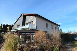 Zweifamilienhaus mit Balkon, Wintergarten und großem Garten
in Wuppertal-Ronsdorf