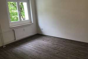 Renovierte 2-Zimmer-Wohnung in energetisch modernisiertem Gebäude – Paul-Behncke-Str. 3, 23566 Sankt Gertrud, Lübeck – Vorschaubild 3