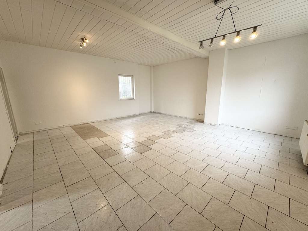 Immobilie in Schiffweiler - Kompaktes Einfamilienhaus mit Potenzial in ruhiger Lage von Schiffweiler - Bild 4