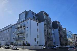 Attraktive 3-Zimmer Wohnung mit Balkon, EBK, Gäste-WC + Ankleide – Adelungstraße 30a, 64283 Mitte, Darmstadt – Vorschaubild 1