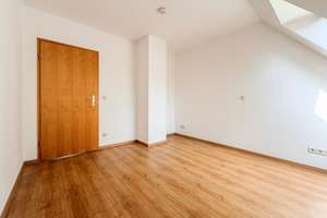 *Eigennutzung* 2-Zi. mit EBK, Balkon und Stellplatz  – Die vollständige Adresse der Immobilie erhältst du vom Anbieter., 9117 Reichenbrand, Chemnitz – Vorschaubild 5