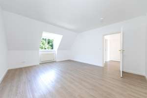 Lichtdurchflutete Maisonette mit Südbalkon im grünen Hamburg-Rissen – Wolferskamp 25, 22559 Rissen, Hamburg – Vorschaubild 4