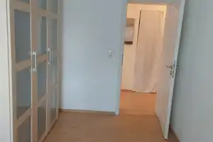 Ruhige 3 Zimmer-Wohnung, im Verlagsviertel, mit Balkon, Einbauküche mit Haushaltsgeräten + Internet – Darmstadt – Vorschaubild 5