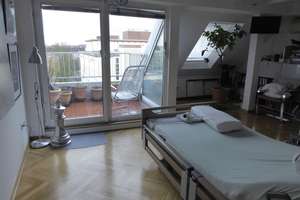 Großzügige DG-Wohnung mit zwei Südterrassen nahe Volkspark Wilmersdorf – Die vollständige Adresse der Immobilie erhältst du vom Anbieter., 10713 Wilmersdorf, Berlin – Vorschaubild 3