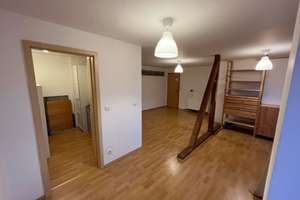 Helle Dachgeschosswohnung mit Bergblick, in Thalkirchen, zur Zwischenmiete – Emil-Geis-Straße 18, 81379 Thalkirchen, München – Vorschaubild 8