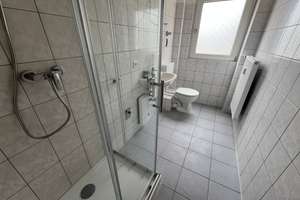 3 Zi.-Whng.- modernes Duschbad mit Fenster - Balkon - Duisburg Rheinhausen – Lortzingstraße 5, 47226 Rheinhausen-Mitte, Duisburg – Vorschaubild 2