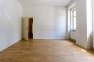 Spacious Altbau Apartment in Samariterkiez with direct access to a children's playground. – Die vollständige Adresse der Immobilie erhältst du vom Anbieter., 10247 Friedrichshain, Berlin – Vorschaubild 11