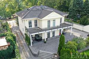 Großzügigkeit, Licht & Komfort – Repräsentative Villa | 11 Zimmer | 3 Garagen – Die vollständige Adresse der Immobilie erhältst du vom Anbieter., 14612 Falkensee – Vorschaubild 4
