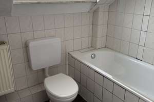 Helle 4-Zimmer-DG-Wohnung – teilw. frisch renoviert, neue Sanitärausstattung – Die vollständige Adresse der Immobilie erhältst du vom Anbieter., 47137 Mittelmeiderich, Duisburg – Vorschaubild 13