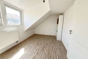 Handwerker aufgepasst: Dachboden zum Ausbau einer 3-Zimmer-Wohnung in Nürnberg-Gostenhof – Die vollständige Adresse der Immobilie erhältst du vom Anbieter., 90429 Bärenschanze, Nürnberg – Vorschaubild 3