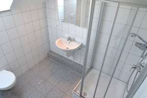 Exklusives Townhouse in sehr guter Lage! Vollklimatisiert und neue EBK - Nähe der ISD – Die vollständige Adresse der Immobilie erhältst du vom Anbieter., 40474 Lohausen, Düsseldorf – Vorschaubild 13