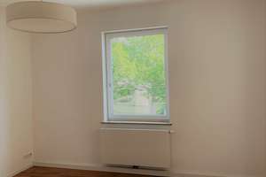*Neckarblick* 3-Zimmer-Altbau-Wohnung in Bad Cannstatt *Top-Lage* mit Eibauküche – Neckartalstr 127, 70376 Neckarvorstadt, Stuttgart – Vorschaubild 3