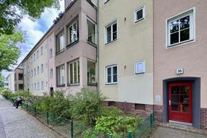 modernisierte bezugsfreie 1-Zimmer-Wohnung in Tempelhof – Holzmannstraße 35, 12099 Tempelhof, Berlin – Vorschaubild 1