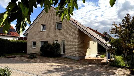 Bild von Modernes Ein- Zweifamilienhaus in ruhiger Lage