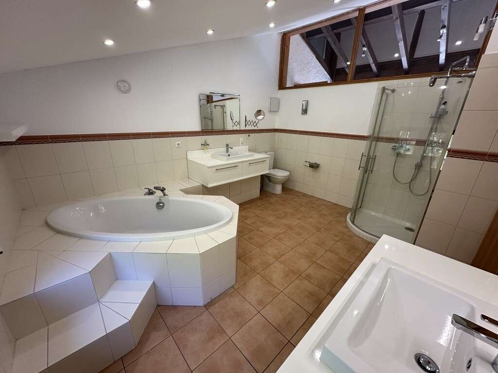 Immobilie in Wittlich - Wittlich | ca. 284 m² Wohnfläche |Schwimmbad |  Einliegerwohnung |  | Exklusives Wohngebiet - Bild 16