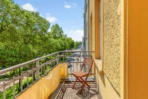 Saniertes Gründerzeit-Juwel in Friedrichshain: Helle 1-Zimmer-Wohnung mit Balkon, 53 m² – Die vollständige Adresse der Immobilie erhältst du vom Anbieter., 10243 Friedrichshain, Berlin – Vorschaubild 2