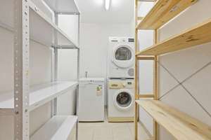 Dein neues Familiennest: Modernes Townhouse mit Herz in München-Feldmoching | Bj.2016 + Garage – Die vollständige Adresse der Immobilie erhältst du vom Anbieter., 80995 Feldmoching, München – Vorschaubild 16