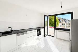 112 m² in Flingern: Erstbezug, 5,5 Zimmer, Aufzug, 2 Balkone & EBK