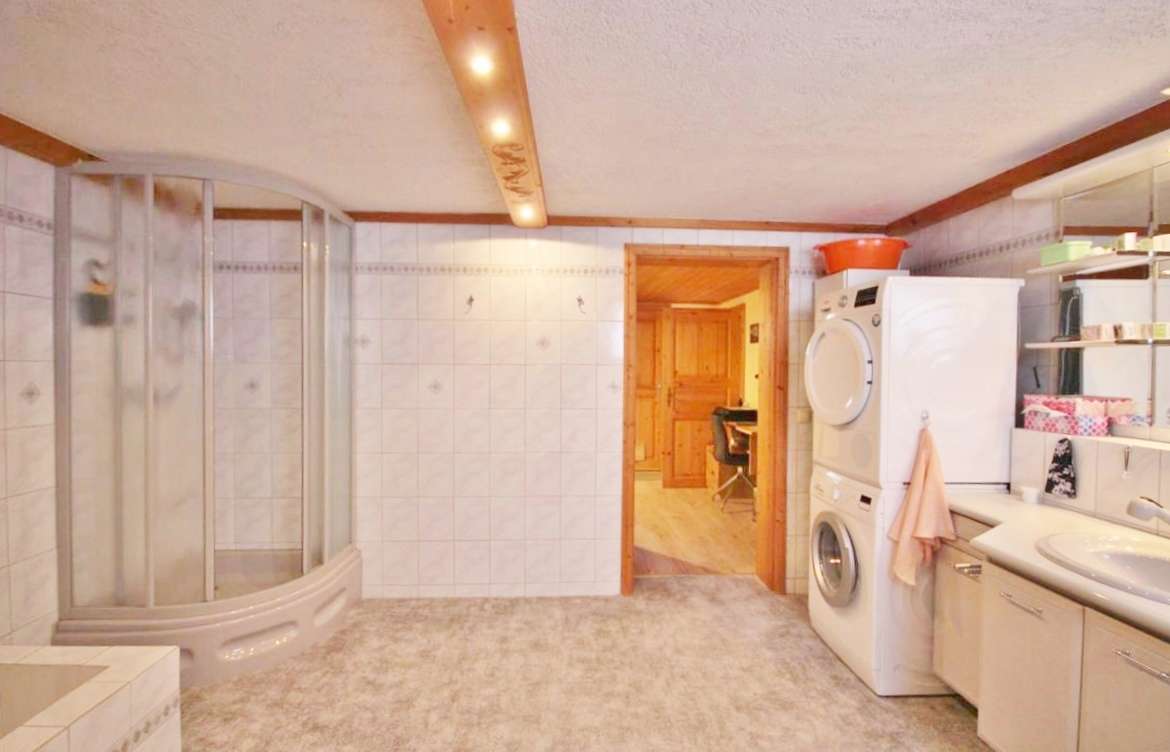 Immobilie in Hinterschmiding - "Für Menschen, die das Besondere lieben"
Liebevolles Unikat mit 2 Garagen, großzügigem Grundstück u - Bild 22