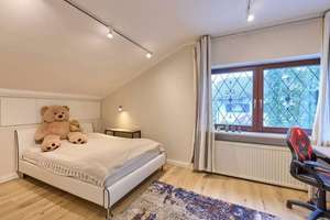 Modernes Zuhause mit offenem Kamin in Grünwald – Die vollständige Adresse der Immobilie erhältst du vom Anbieter., 82031 Grünwald – Vorschaubild 12