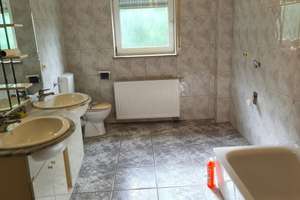 Helle und schöne 4-Zimmer-Wohnung 125 qm mit großem Balkon – Talstr. 2, 74924 Neckarbischofsheim – Vorschaubild 8