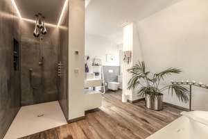 Understated elegance in Wannsee: Renovated hipped-roof villa with a sauna and swimming pond on a sun – Die vollständige Adresse der Immobilie erhältst du vom Anbieter., 14109 Wannsee, Berlin – Vorschaubild 15