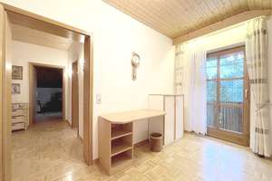EFH mit 4 Schlafzimmern im OG, ca. 70 qm Wohnen/Essen im EG, Büro und ELW im EG, rund 1.300 qm Grund – Die vollständige Adresse der Immobilie erhältst du vom Anbieter., 82547 Eurasburg – Vorschaubild 31