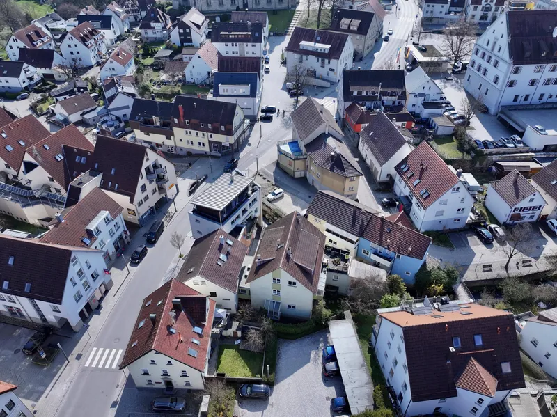 3-House Mixed-Use Complex – Neuhausen auf den Fildern – Central Innenstadt - 3