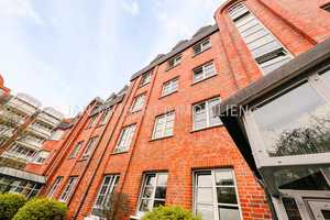 **ZENTRALES WOHNEN IM ALSTERTAL** renovierte 2-Zimmer-Wohnung mit sonnigem Balkon + TG – Hamburg – Vorschaubild 14
