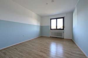 Zweifamilienhaus mit Balkon, Wintergarten und großem Garten
in Wuppertal-Ronsdorf – Die vollständige Adresse der Immobilie erhältst du vom Anbieter., 42369 Ronsdorf, Wuppertal – Vorschaubild 25