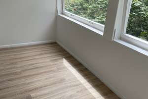 Schöne 2- Zimmerwohnung  + Wintergarten- Balkon + Küche  + WG geeignet – Carnaperstr. 85, 42283 Barmen, Wuppertal – Vorschaubild 4
