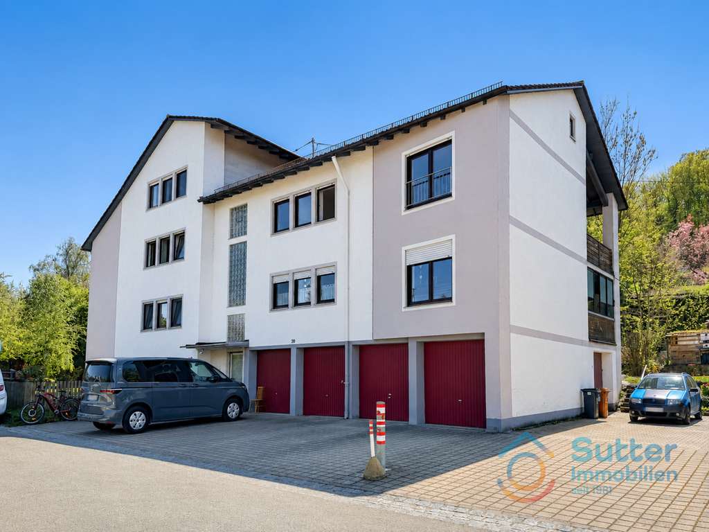 Immobilie in Irsee - 4-Zimmer-Wohnung mit Garage und Westbalkon - Bild 1