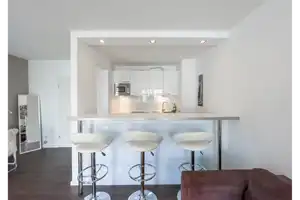 Lichtdurchflutete 1-Zimmer Wohnung, beste Lage Pasings – Offenbachstraße 1, 81425 München – Vorschaubild 4