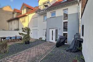 Zwei Häuser – ein Zuhause: Wohnen mit Charme und Geschichte! – Die vollständige Adresse der Immobilie erhältst du vom Anbieter., 61118 Bad Vilbel – Vorschaubild 4