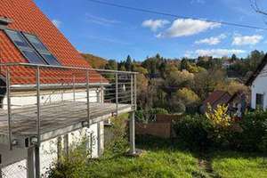 Dachgeschosswohnung mit Balkon und neu saniertem Badezimmer – Auf der Adt 10, 66130 Brebach-Fechingen, Saarbrücken – Vorschaubild 2