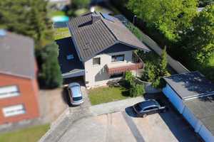 Familienfreundliches Traumhaus – mit Garten, Terrasse, zwei Garagen und viel Stauraum im Keller – Rhein-Erft-Kreis – Vorschaubild 1