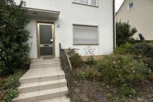 Alltagstaugliches Endreihenhaus mit 5 Zimmern in Solingen – Die vollständige Adresse der Immobilie erhältst du vom Anbieter., 42659 Burg/Höhscheid, Solingen – Vorschaubild 2