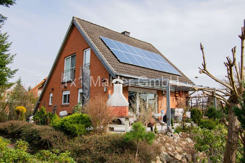 Immobilie in Crivitz - Einfamilienhaus in idyllischer Lage mit Tiefgarage - Bild 1