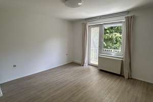 Renovierte 3-ZBK & Balkon; WG/Kurzzeitmiete möbliert nach Absprache  – Gänsbühl 4, 86152 Jakobervorstadt-Nord, Augsburg – Vorschaubild 2