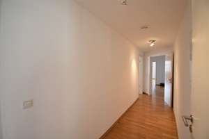 Mitten in Oberkassel! 3-Zi-Altbauwohnung zu vermieten – 40545 Oberkassel, Düsseldorf – Vorschaubild 2
