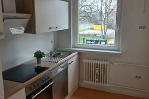 2-Zimmer-Wohnung, Balkon, EBK in Berlin- Spandau – Askanierring 61, 13585 Spandau (Ortsteil), Berlin – Vorschaubild 2