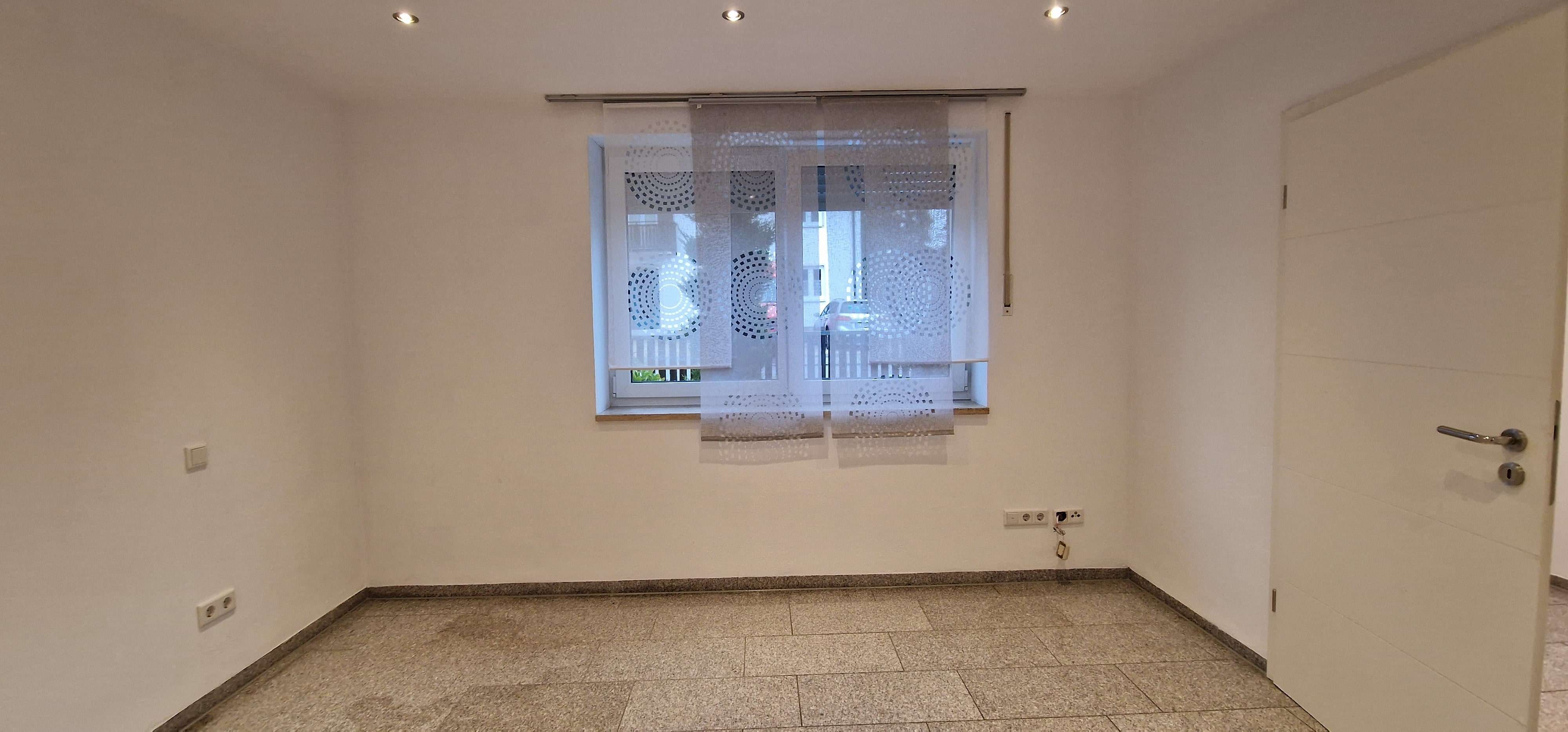 Immobilie in Pöttmes - Außergewöhnliches Einfamilienhaus mit Einliegerwohnung. - Bild 13