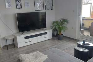 Schönes freistehendes Haus in bester sonniger Lage mit sechs Zimmern im Zollernalbkreis, Meßstetten – Die vollständige Adresse der Immobilie erhältst du vom Anbieter., 72469 Meßstetten – Vorschaubild 1
